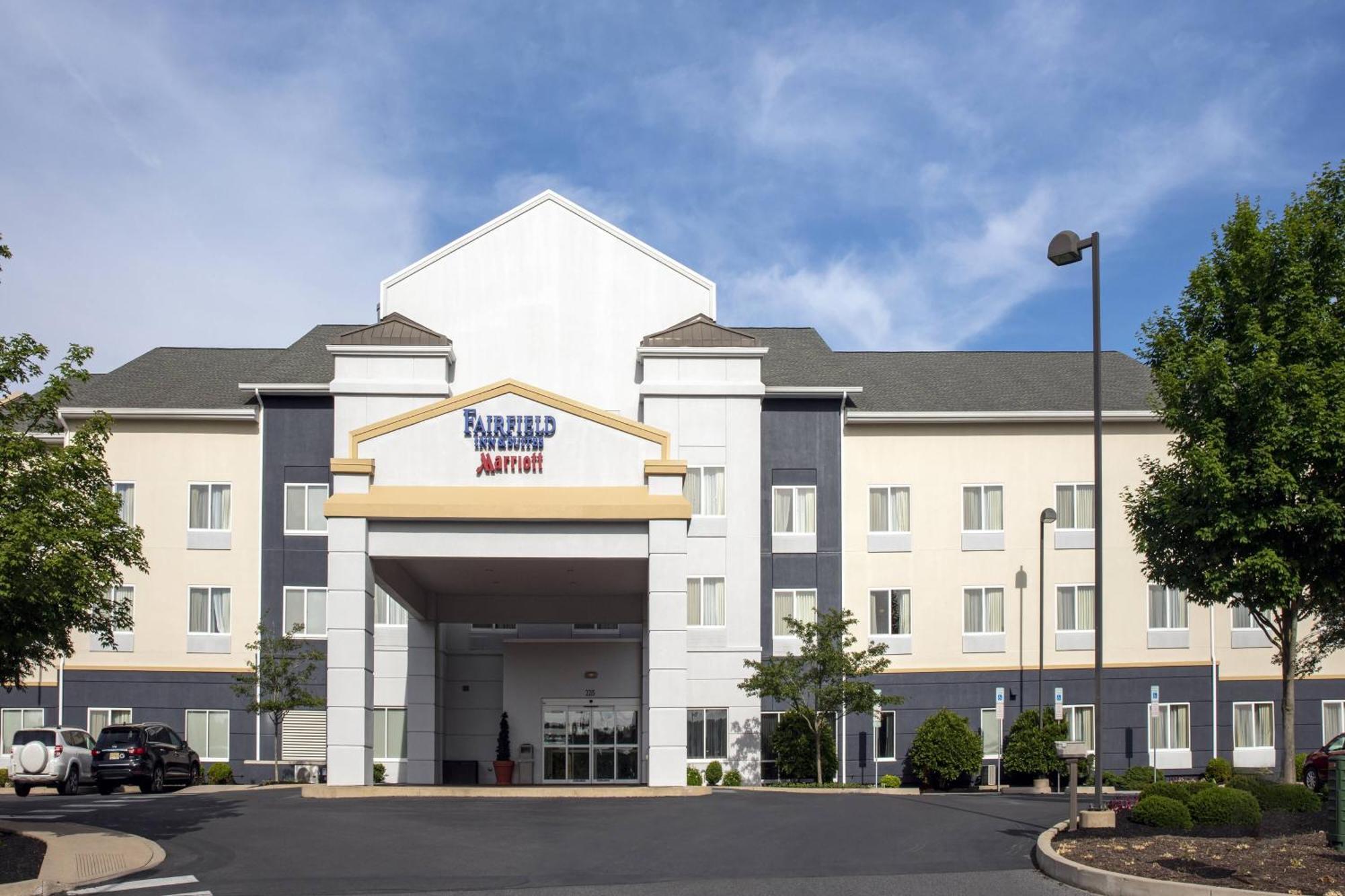 Fairfield Inn & Suites By Marriott Стейт Колледж Экстерьер фото