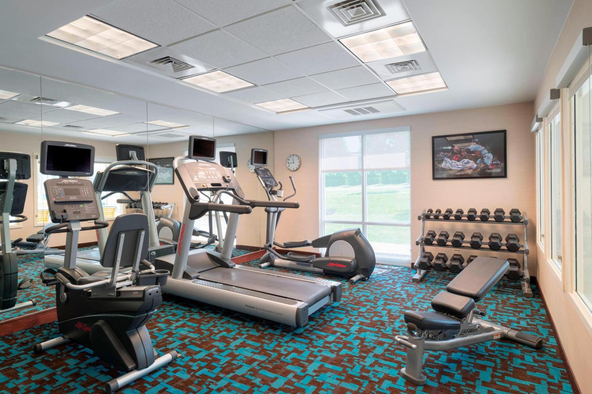 Fairfield Inn & Suites By Marriott Стейт Колледж Экстерьер фото