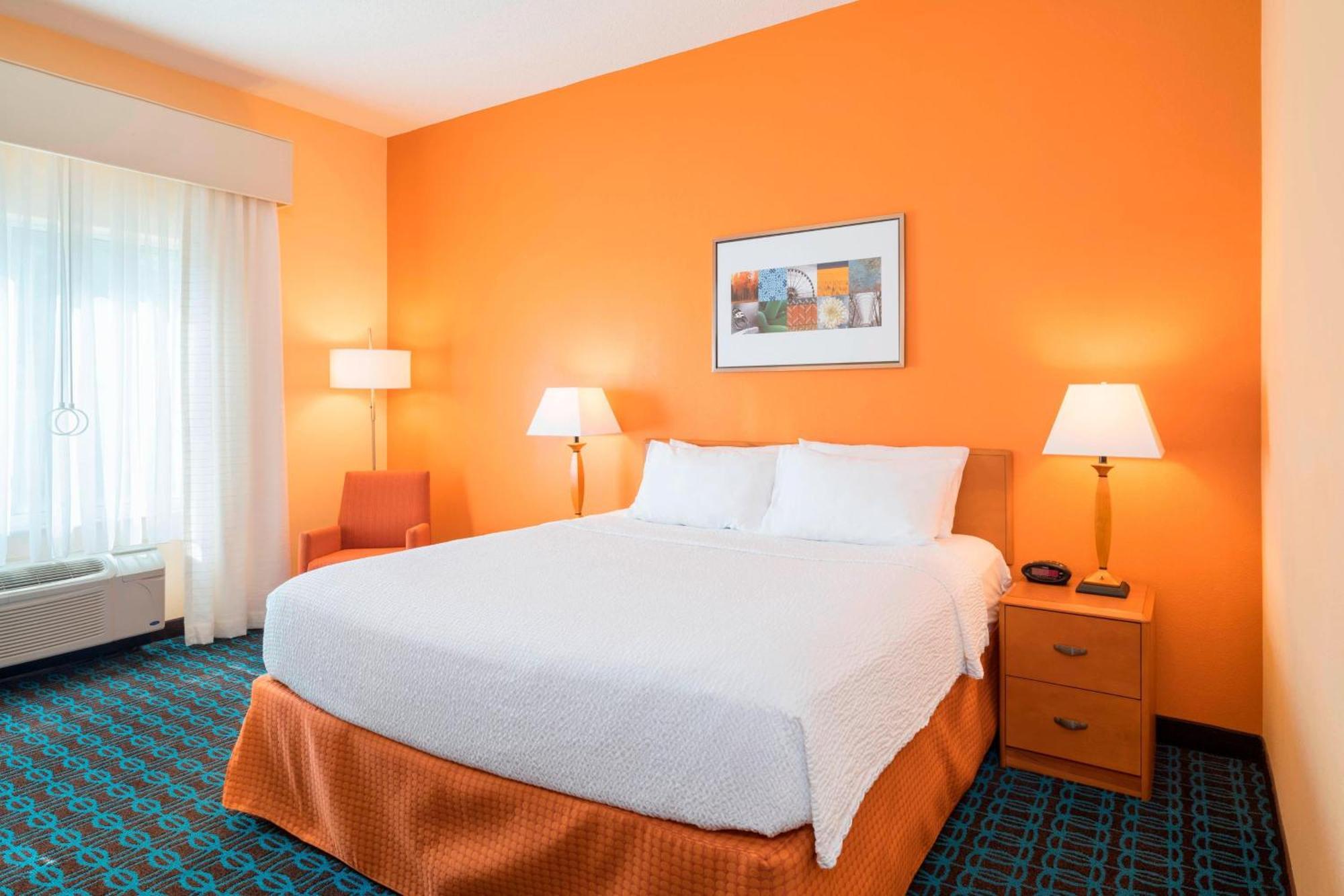 Fairfield Inn & Suites By Marriott Стейт Колледж Экстерьер фото